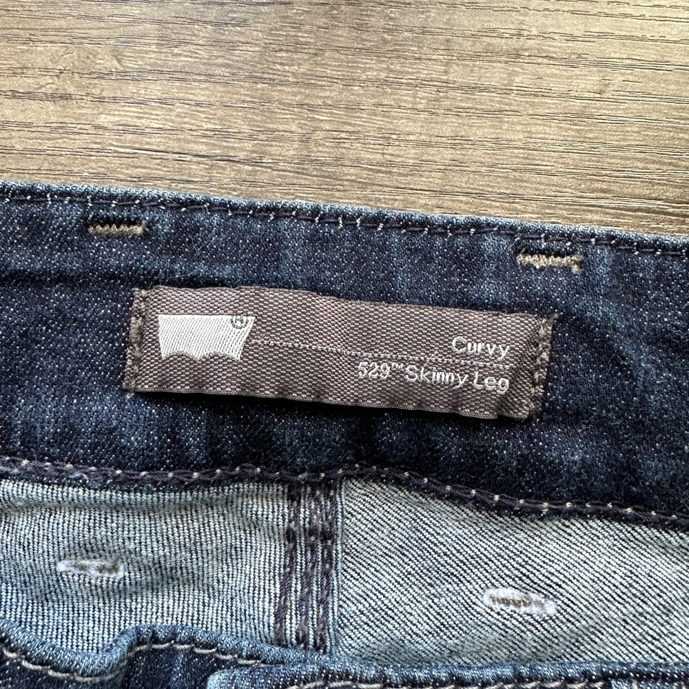 Levi’s Women’s Curvy 529 Skinny Leg Irregular Double Button Jean Size 8M - Picture 7 of 10